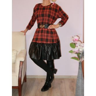 Kockás,A vonalú,bőrbetétes  ruha!  L-XL