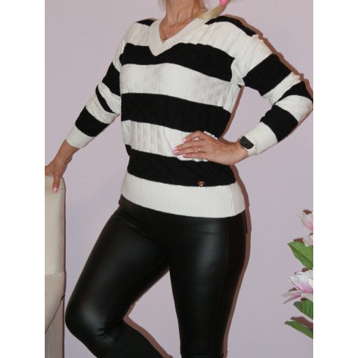 Csíkos,likrás kötött,V nyakú felső! fekete M/L,XL/XXL