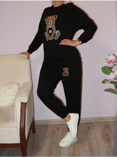 Macis,kapucnis,zsebes,puhaanyagú szabadidőruha !   L-XL