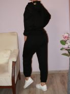 Macis,kapucnis,zsebes,puhaanyagú szabadidőruha !   L-XL