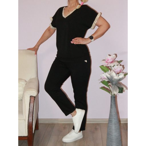 Arany V nyakú,fodros ujjú,gumis derekú,zsebes szett ! fekete  M-L