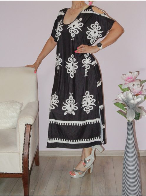 Népi motívumos,válla nyitott ,oldala felsliccelt maxi ruha!  XL-3XL