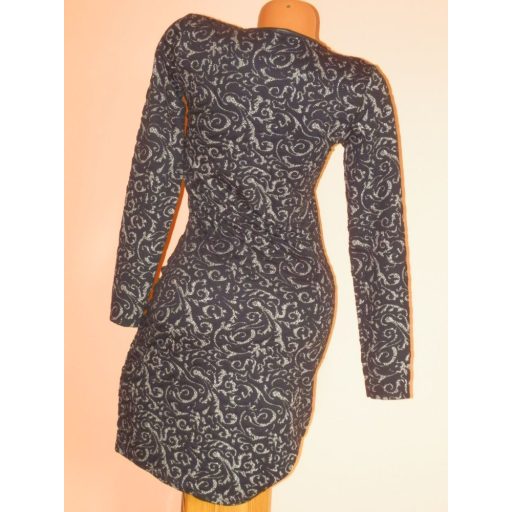 Szupercsinos,mintás V nyakú elegáns RUCY FASHION ruha! S