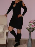 Nyitott vállú,dekoltázsnál kivágott ,gyöngyös,puhaanyagú ruha!  Több szín!  S-XL