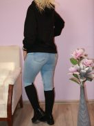 Kenguruzsebes,strasszos,aranymintás,kapucnis felső!  fekete L-XXL