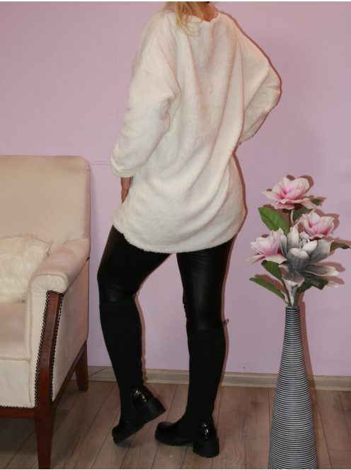 Puhaanyagú,termó,láncos,denevérujjas felső!  Több szín !  L-XXL