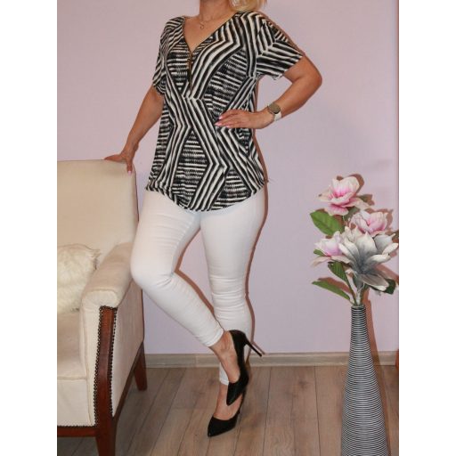Geometriai mintás,cipzáras felső !  L-XL
